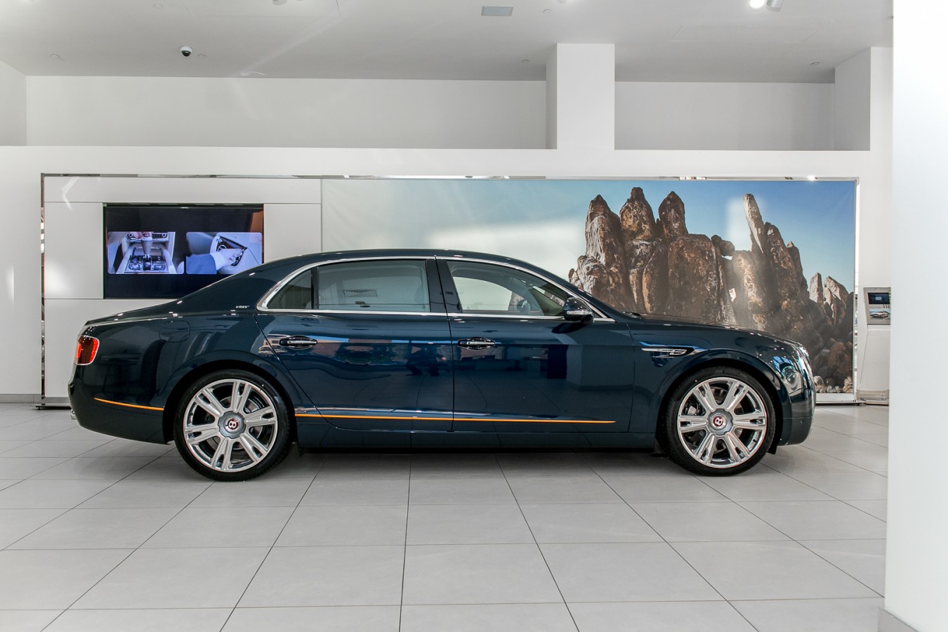 СОЗДАНО ВРУЧНУЮ В ВЕЛИКОБРИТАНИИ, ВЫБРАНО С ЛЮБОВЬЮ В РОССИИ - изображение IMG_8597 на luxuryselection.ru!