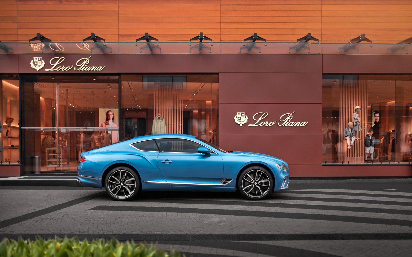 НОВЫЙ BENTLEY CONTINENTAL GT V8 - изображение IMG_9224 на luxuryselection.ru!