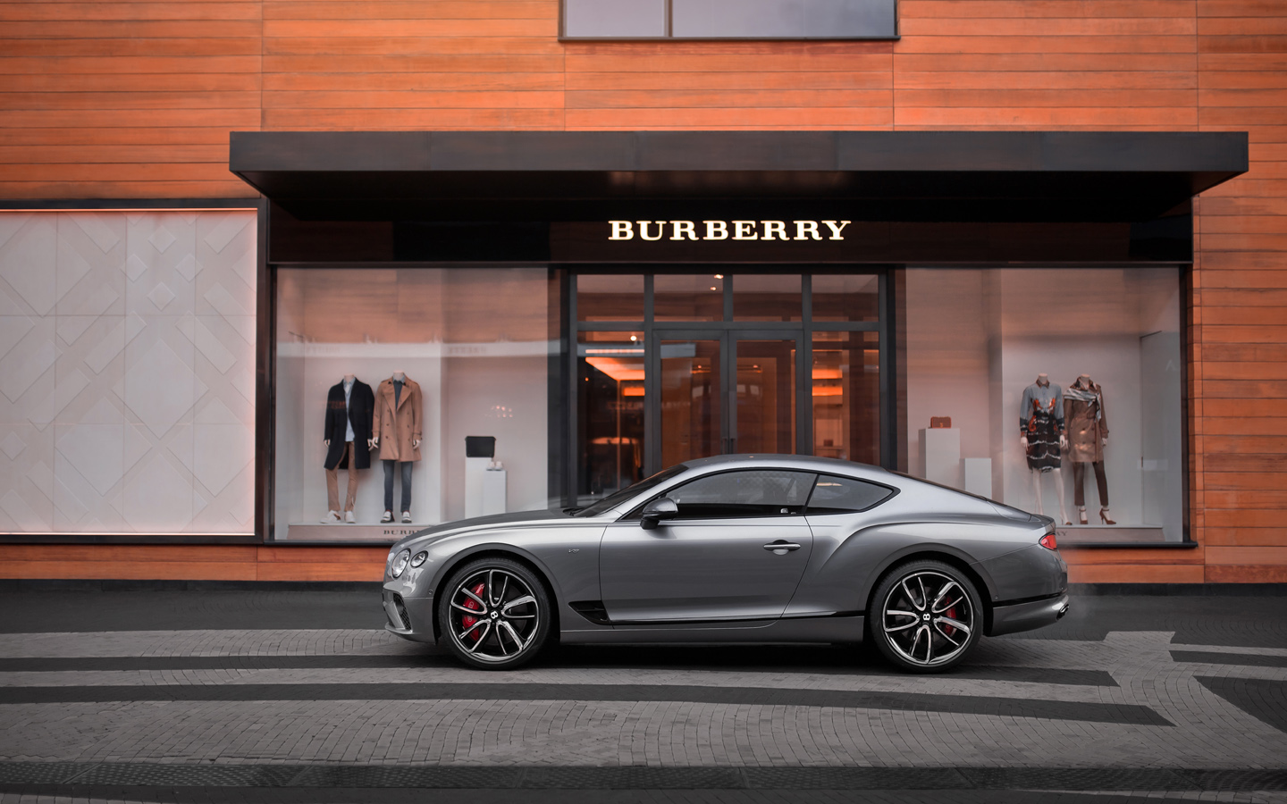 НОВЫЙ BENTLEY CONTINENTAL GT V8 - изображение IMG_9279 на luxuryselection.ru!