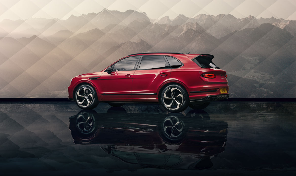 BENTLEY BENTAYGA S - изображение Imagery_Bentayga_S-Exterior_Rear_3-4-2-1 на luxuryselection.ru!