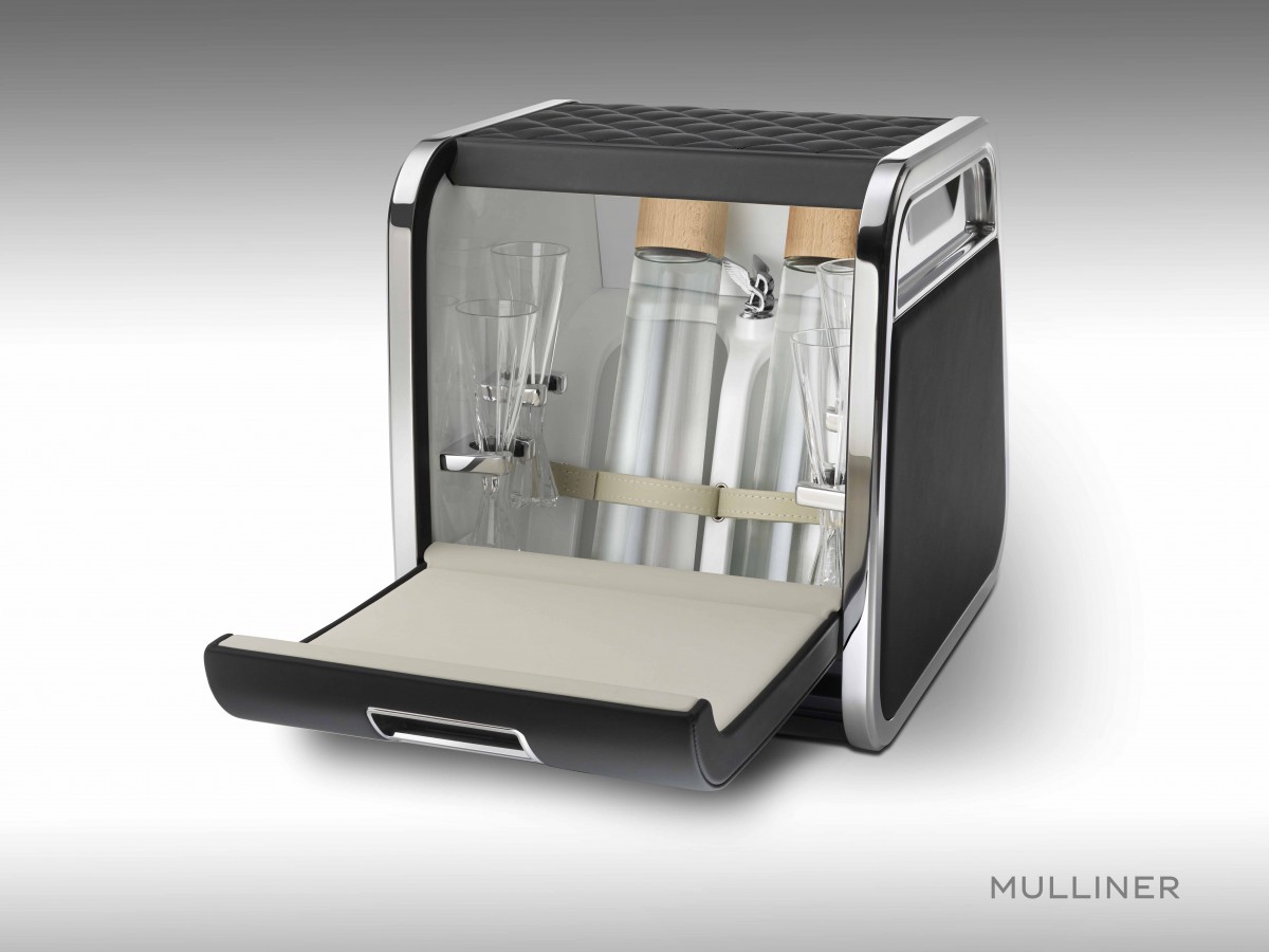 КОМПЛЕКТ ДЛЯ ПИКНИКА LINLEY HAMPER ОТ MULLINER - изображение MULLINER-Hamper-Bottle-Cooler-Water на luxuryselection.ru!