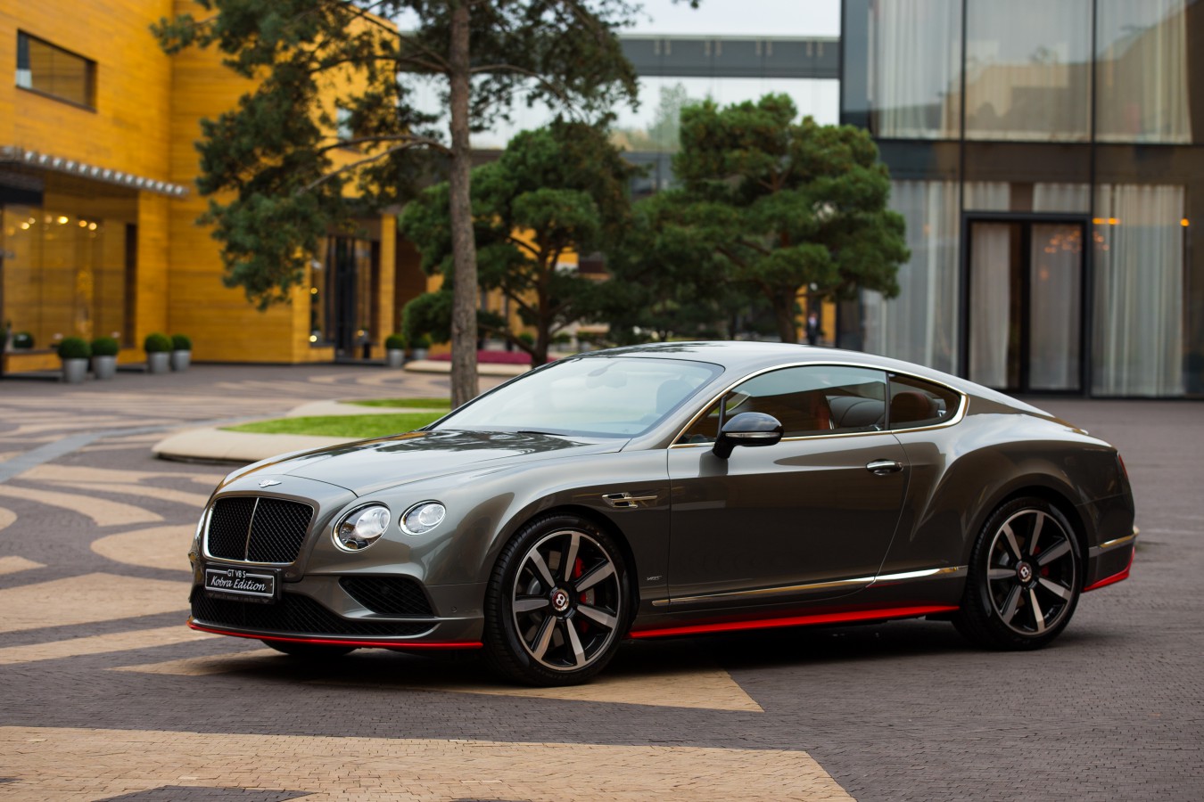 ЭКСКЛЮЗИВНАЯ ЛИМИТИРОВАННАЯ СЕРИЯ  BENTLEY CONTINENTAL GT V8 S  KOBRA EDITION II - изображение NICK4045 на luxuryselection.ru!