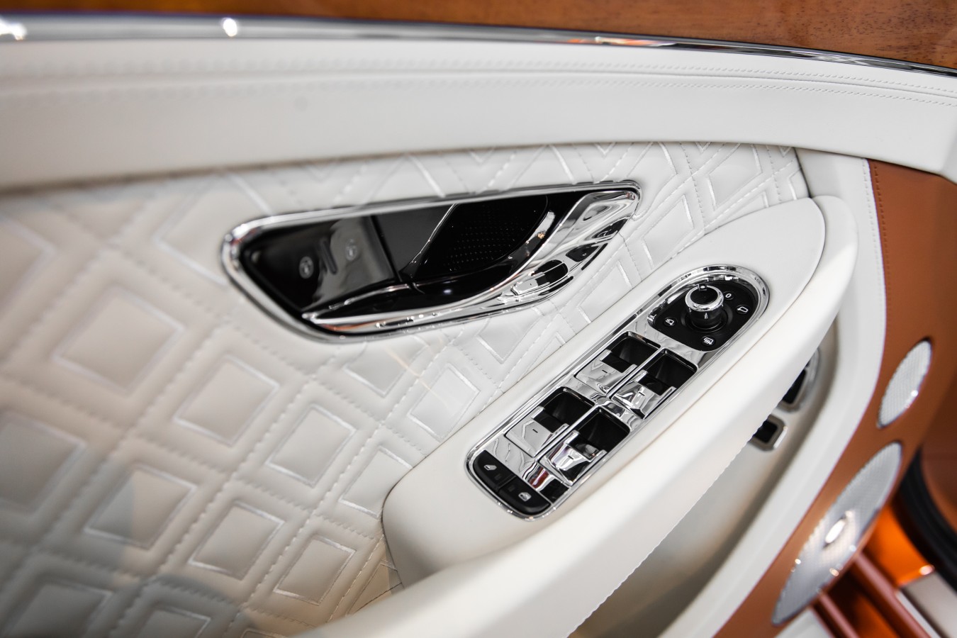 LADY`S COLLECTION SPB - изображение New-Continental-GT-2_012 на luxuryselection.ru!