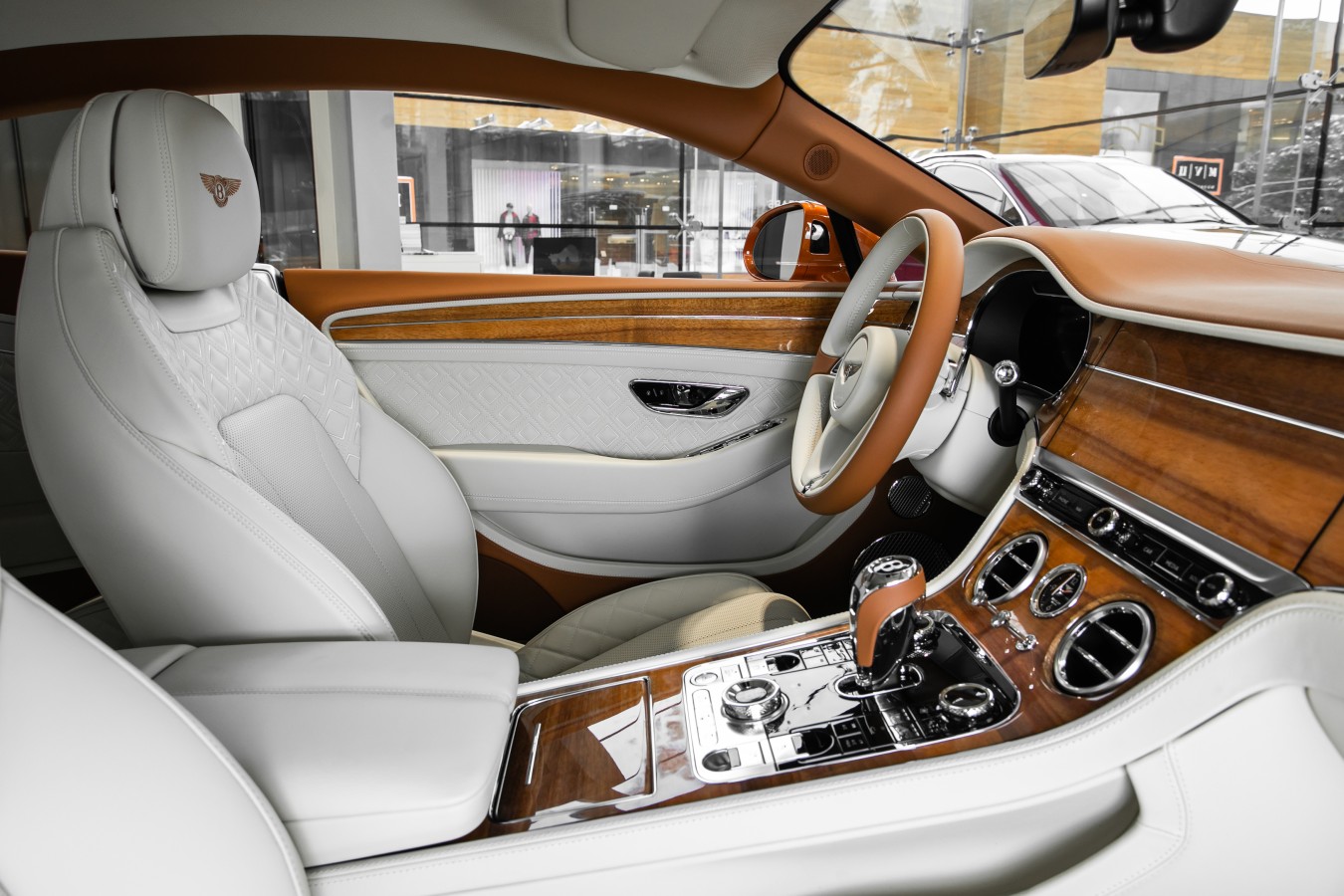 LADY`S COLLECTION SPB - изображение New-Continental-GT-2_023 на luxuryselection.ru!