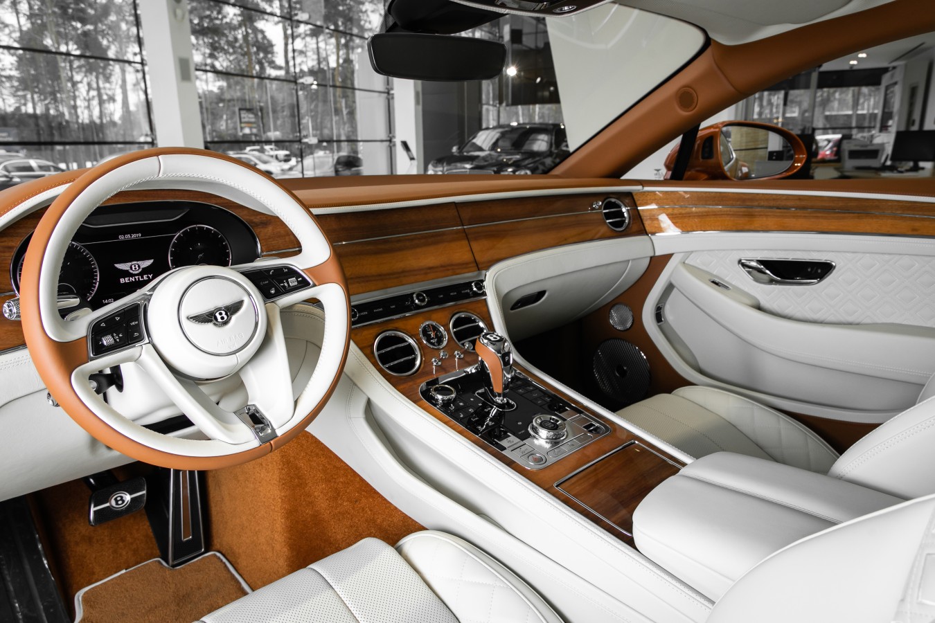 LADY`S COLLECTION SPB - изображение New-Continental-GT-2_024 на luxuryselection.ru!