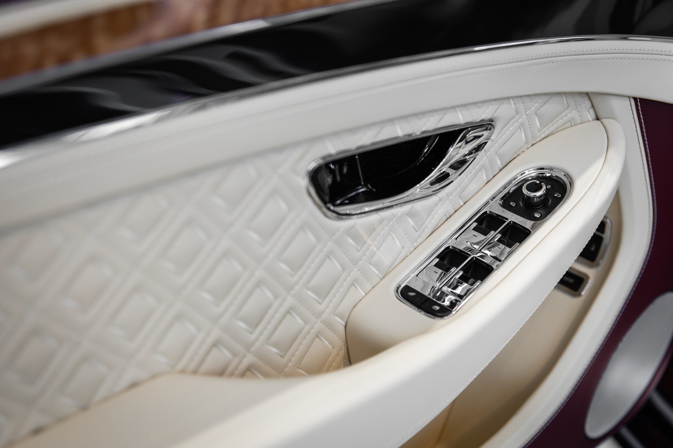 LADY`S COLLECTION SPB - изображение New-Continental-GT_019 на luxuryselection.ru!