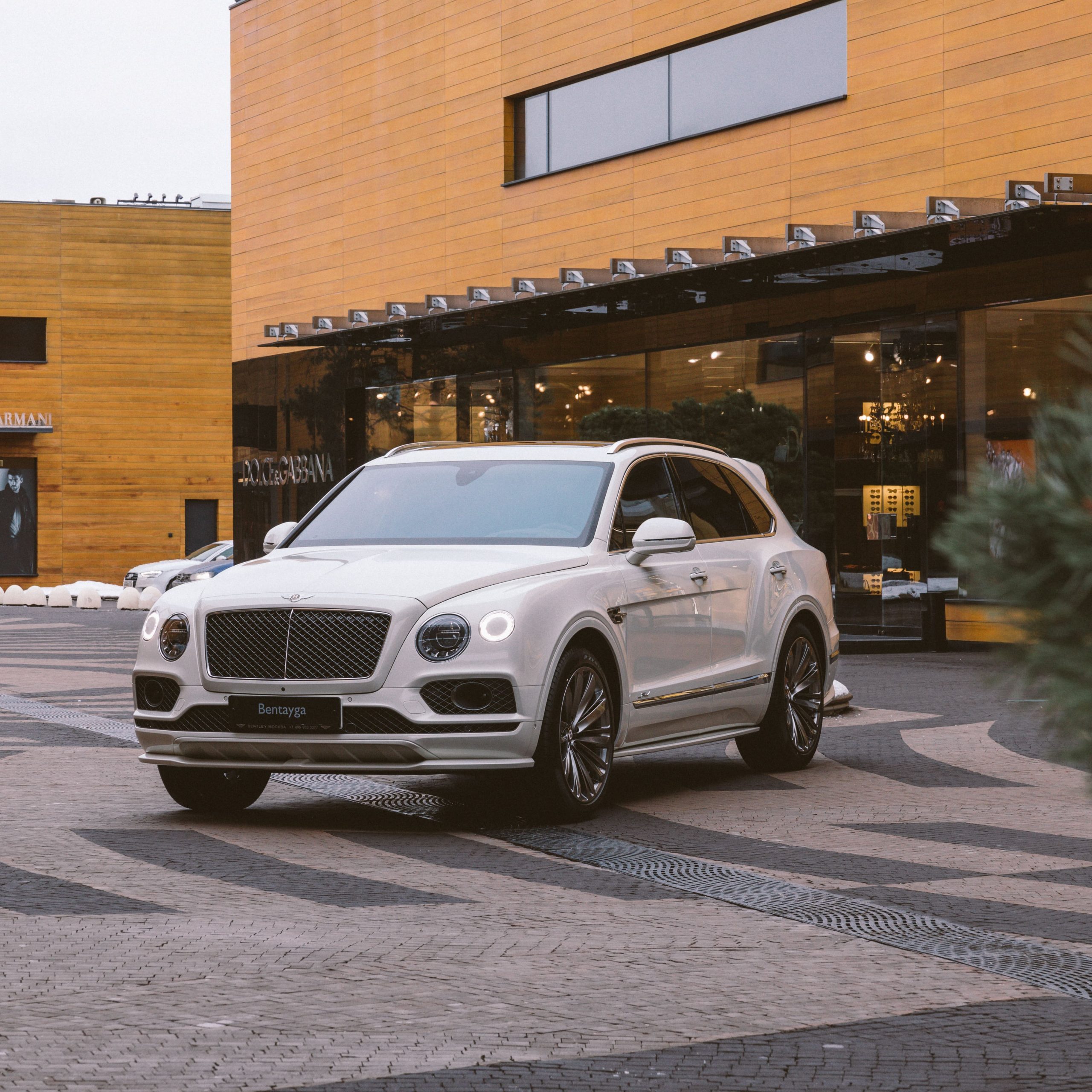 ВАШЕ ПРЕИМУЩЕСТВО НА BENTLEY BENTAYGA - изображение POLO1241-scaled на luxuryselection.ru!