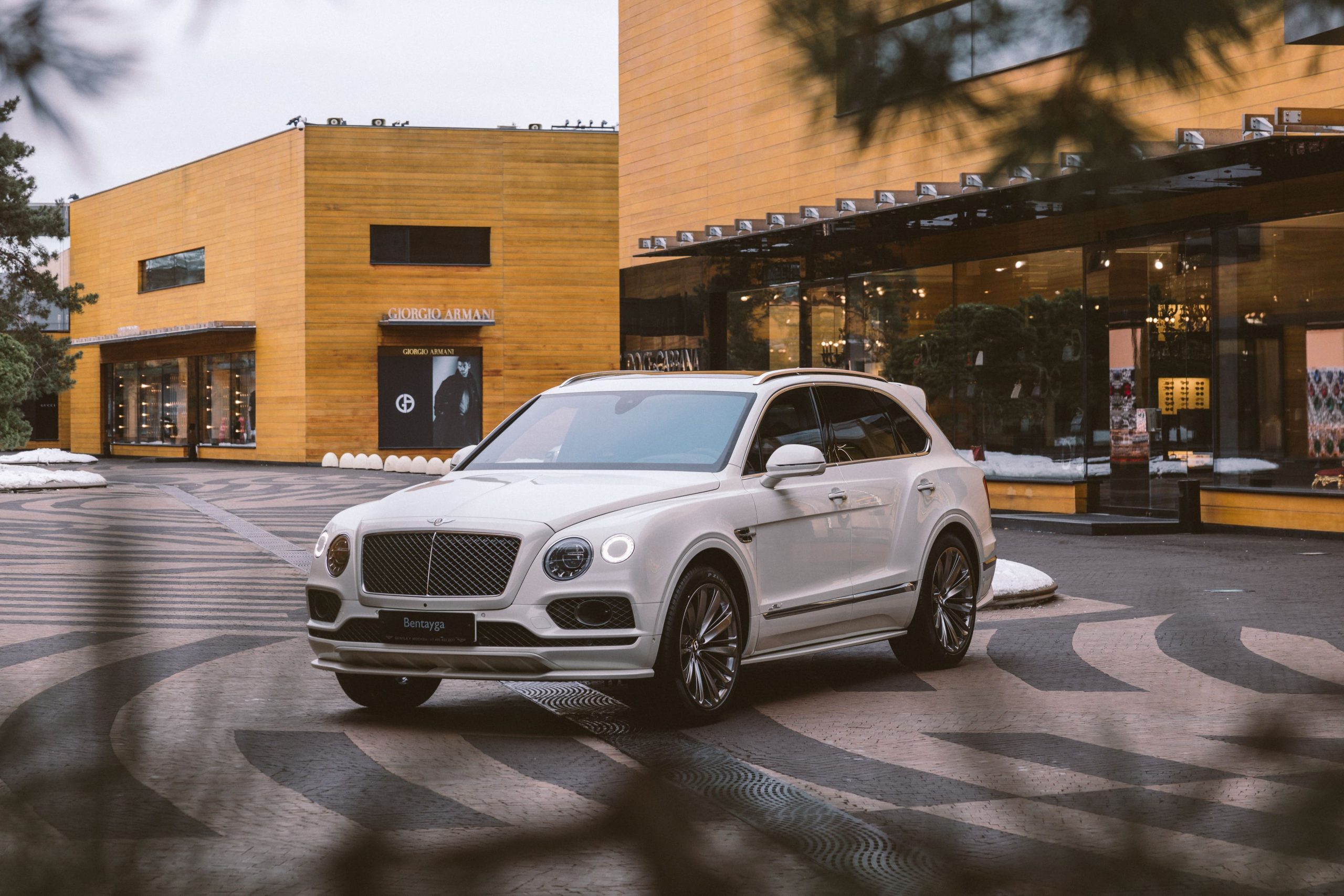 ВАШЕ ПРЕИМУЩЕСТВО НА BENTLEY BENTAYGA - изображение POLO1244-scaled на luxuryselection.ru!