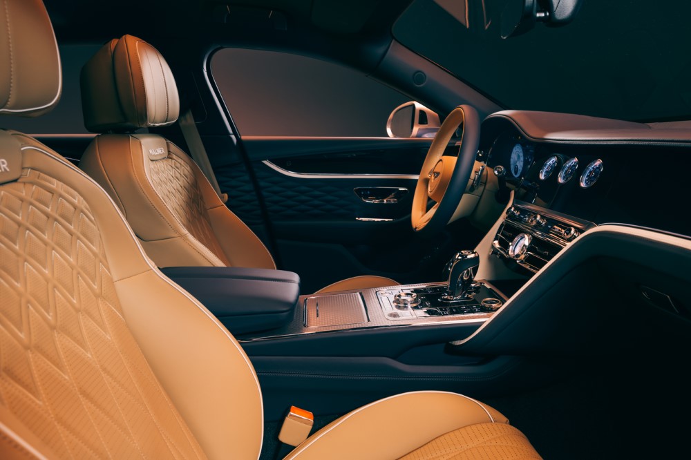 BENTLEY FLYING SPUR MULLINER - изображение jpeg-Imagery_Flying-Spur-Mulliner_Flying-Spur-W12-Mulliner-Front-cross-cabin на luxuryselection.ru!