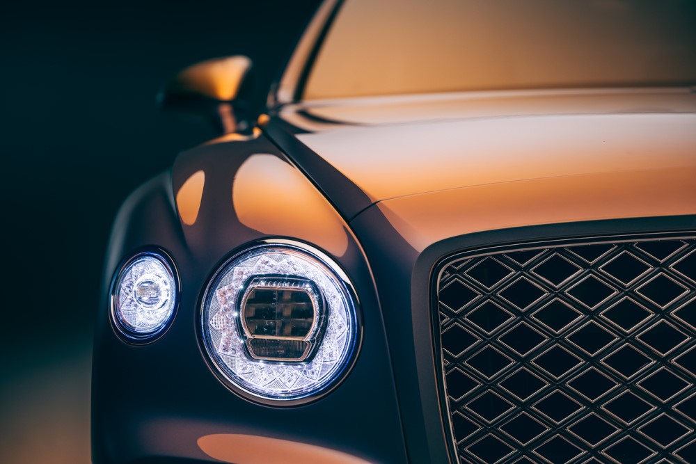 BENTLEY FLYING SPUR MULLINER - изображение jpeg-Imagery_Flying-Spur-Mulliner_Flying-Spur-W12-Mulliner-Headlamp на luxuryselection.ru!