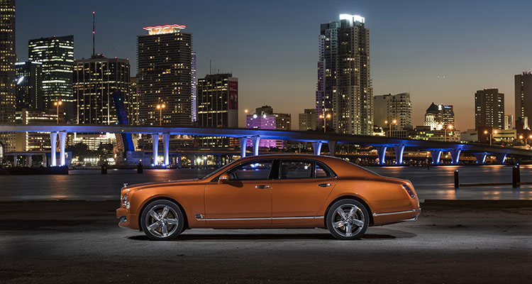 BENTLEY ОТ 6 990 000 РУБ.* В ЛИЗИНГ БЕЗ УДОРОЖАНИЯ - изображение lizing_1_3 на luxuryselection.ru!