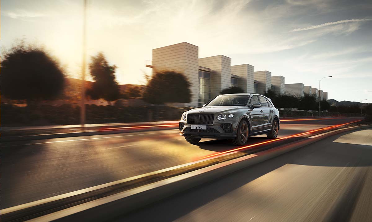 ВСТРЕЧАЙТЕ НОВЫЙ BENTLEY BENTAYGA - изображение slider-1-1 на luxuryselection.ru!