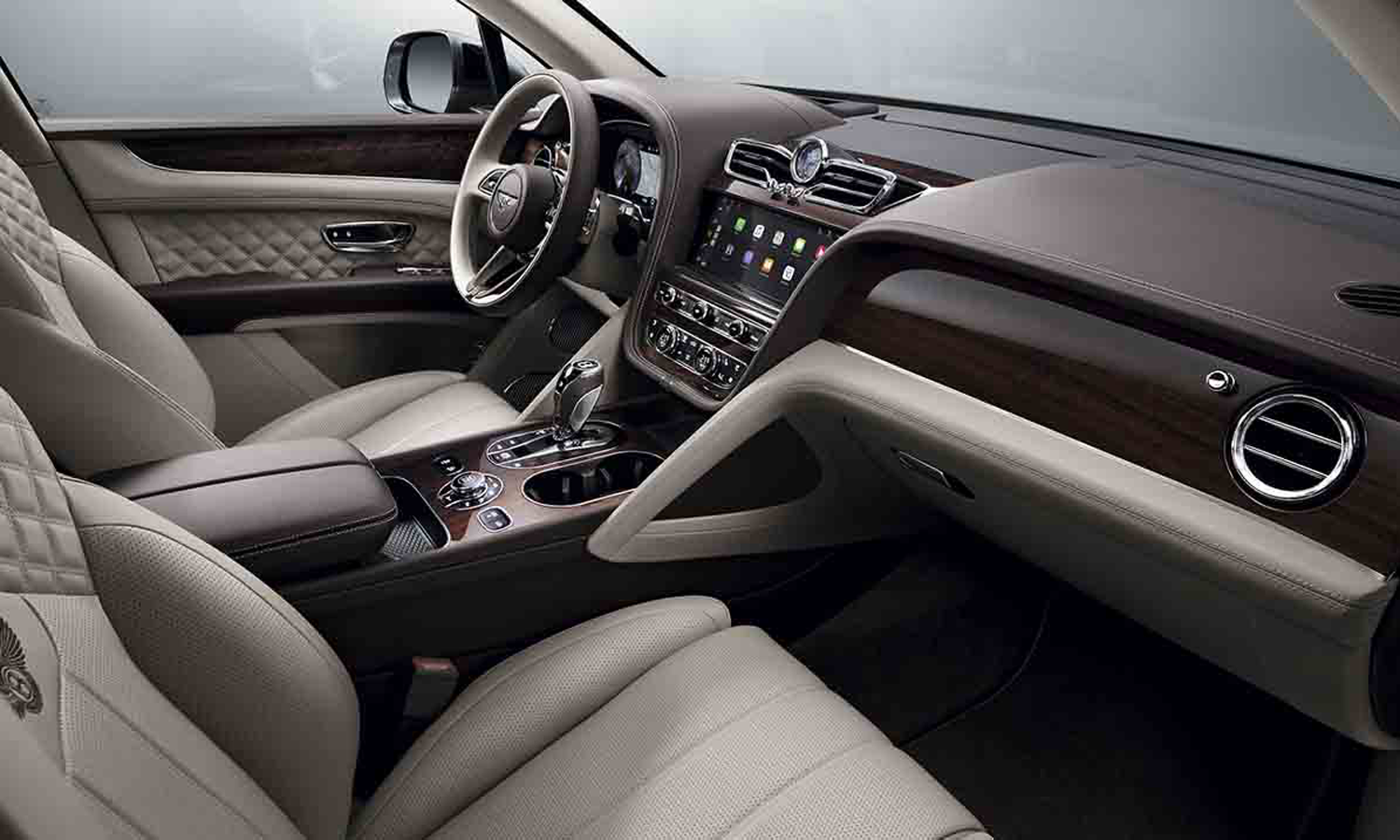 ВСТРЕЧАЙТЕ НОВЫЙ BENTLEY BENTAYGA - изображение slider-4-2 на luxuryselection.ru!