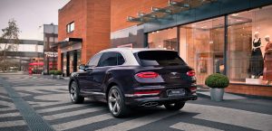 BENTLEY BENTAYGA V8 AZURE SILVER STORM OVER DAMSON - изображение Рисунок2-5-300x145 на luxuryselection.ru!