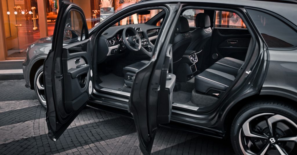 BENTLEY BENTAYGA S V8 MAGNETIC - изображение Рисунок4-7-1024x536 на luxuryselection.ru!
